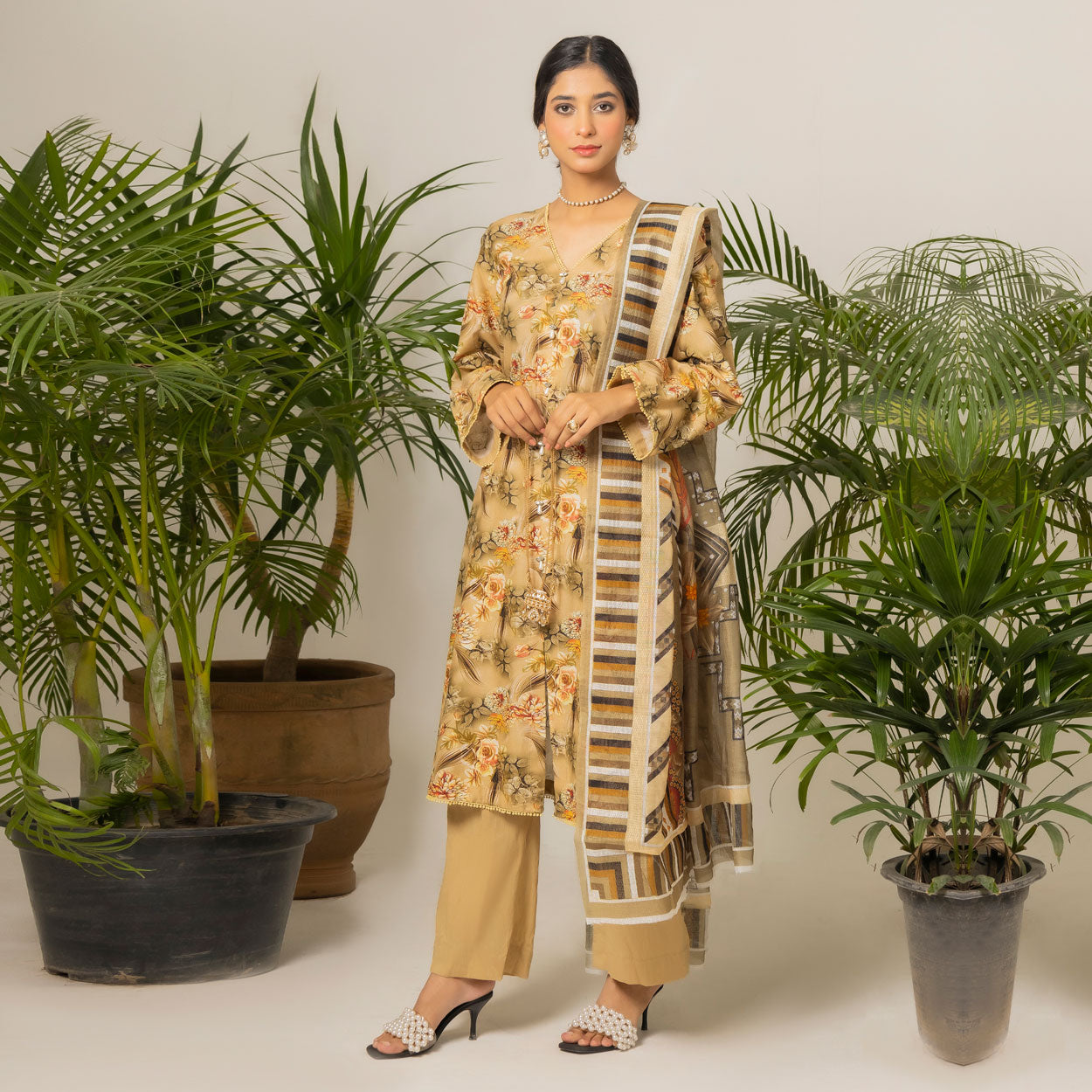 Golden Petal 3-Piece Lawn – AB0015