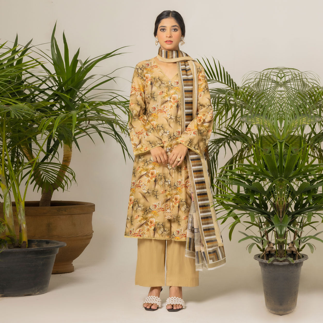 Golden Petal 3-Piece Lawn – AB0015