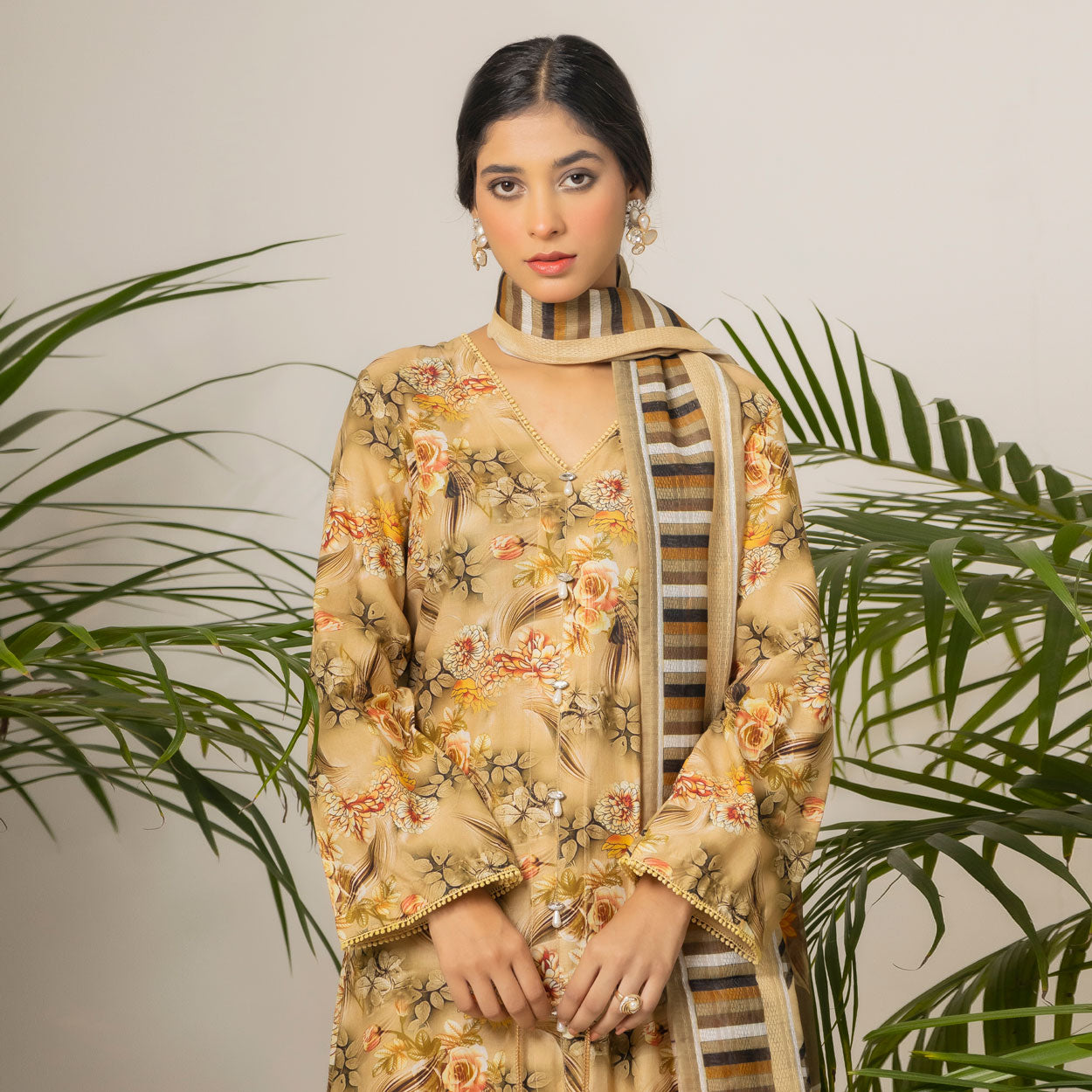 Golden Petal 3-Piece Lawn – AB0015