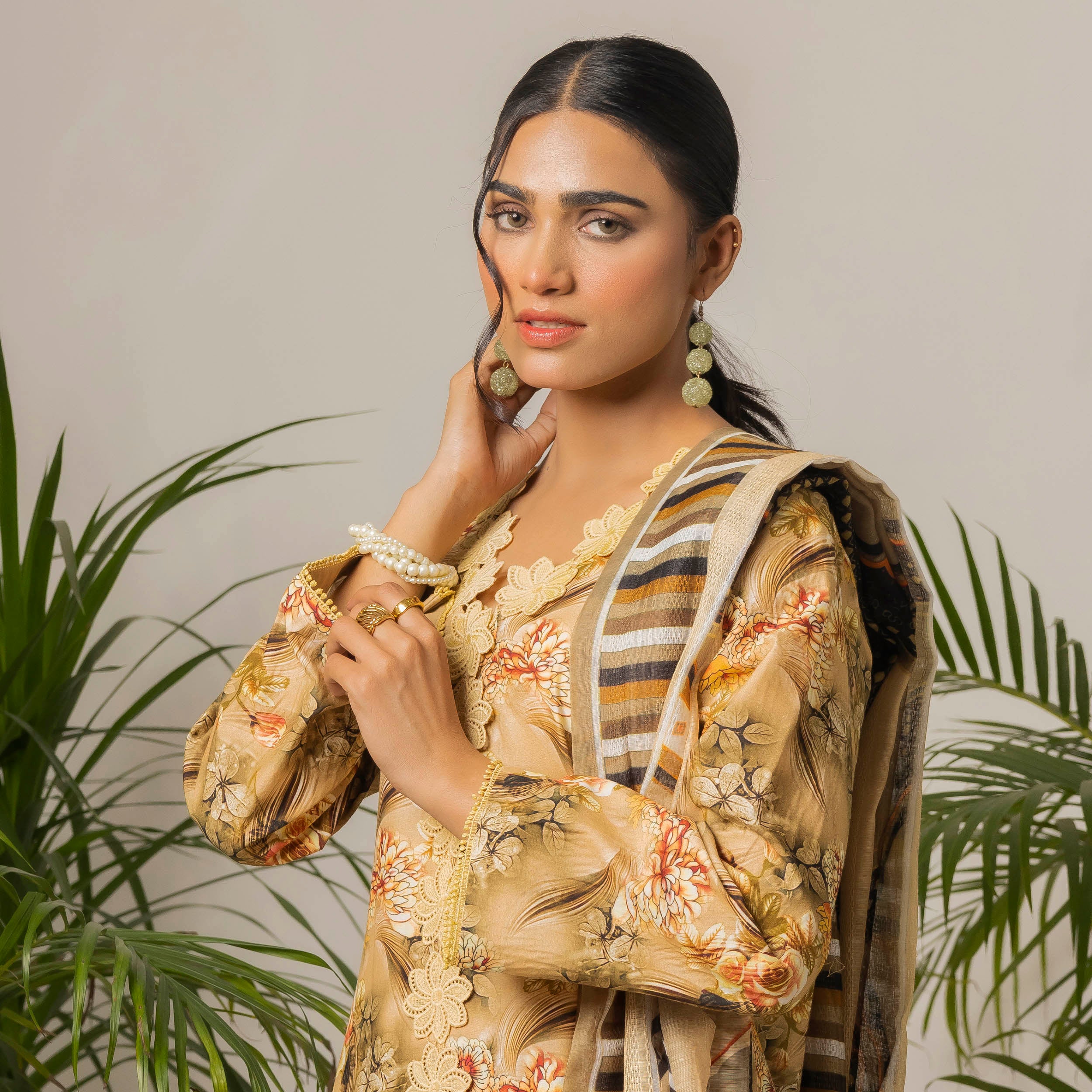 Amber Glow 3-Piece Lawn – AB0016