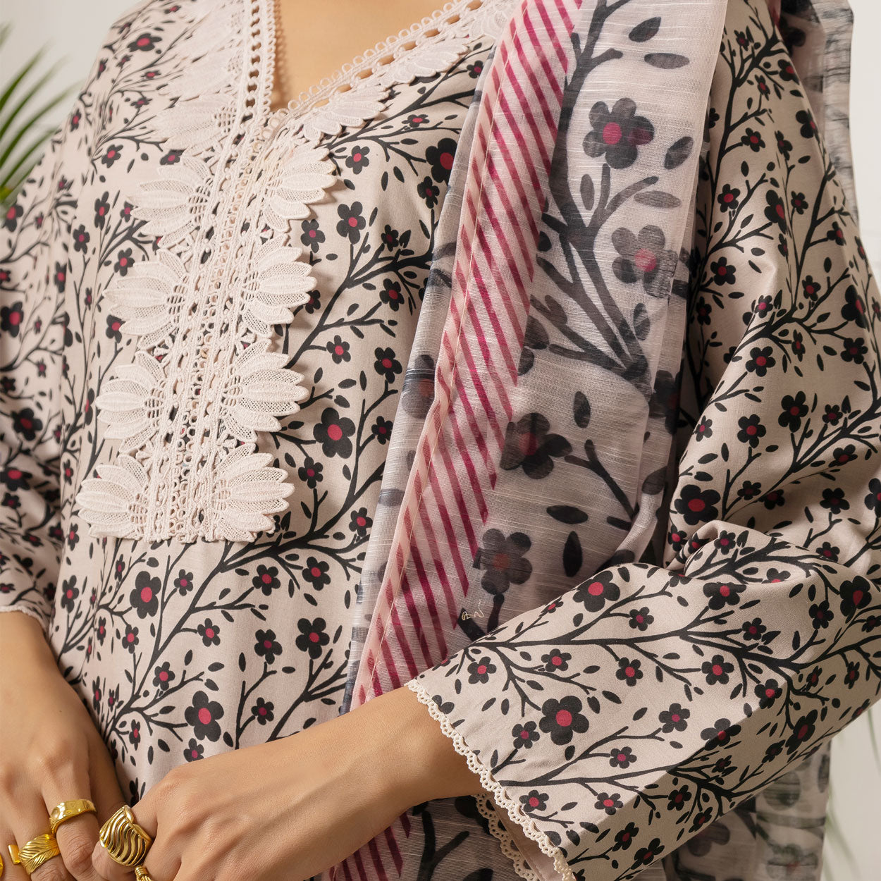 Beige Vine 3-Piece Lawn – AB0004