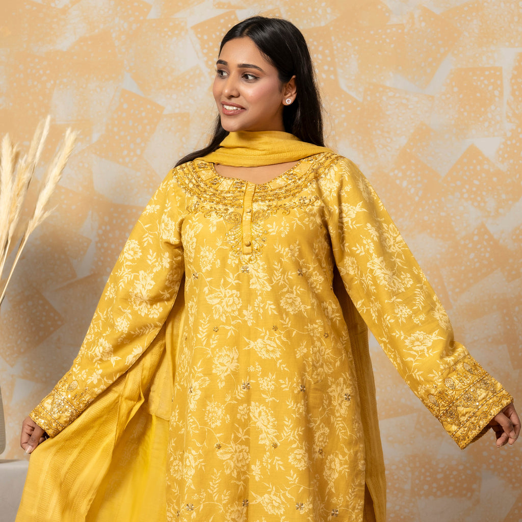 Saffron Elegance 3PC – AB0023