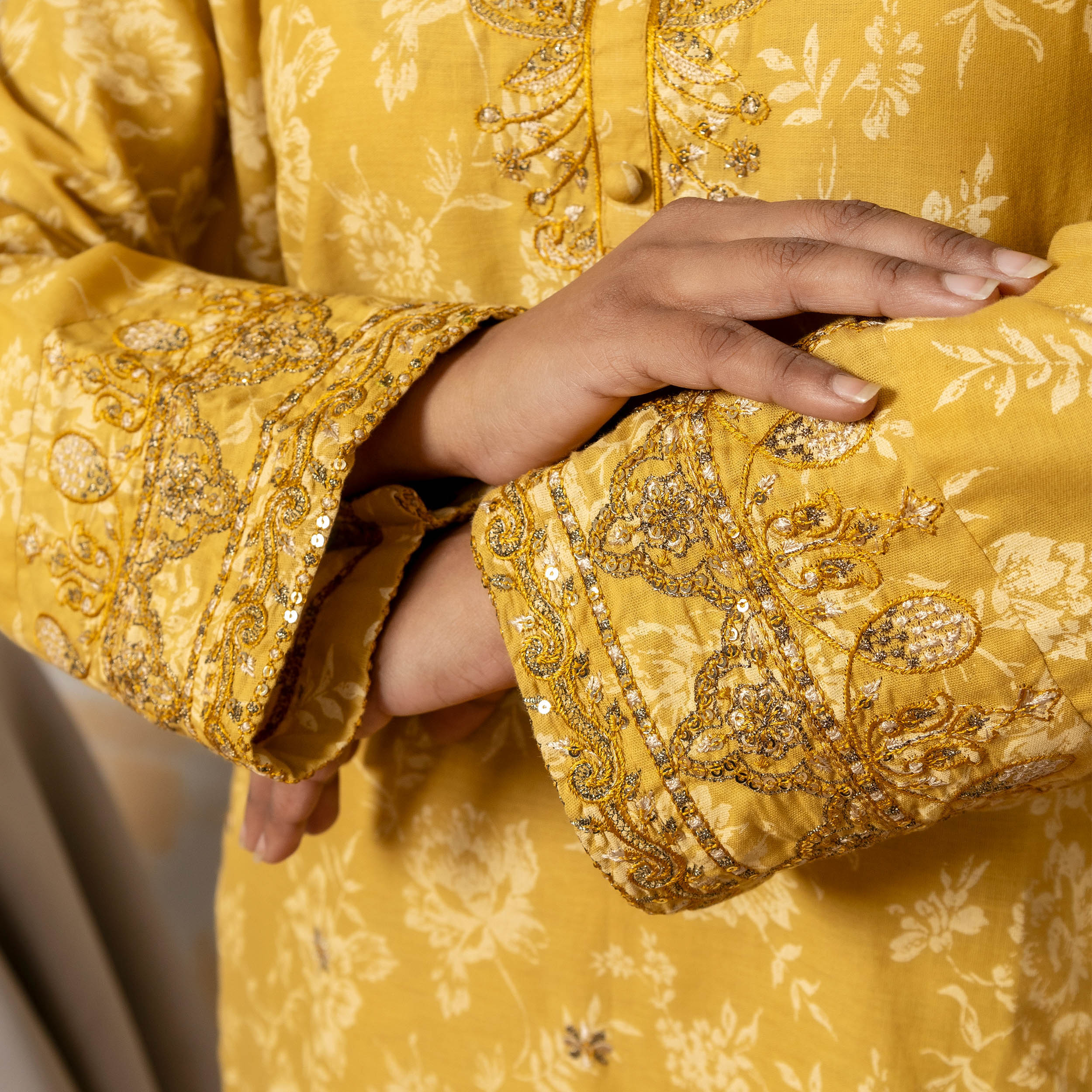 Saffron Elegance 3PC – AB0023