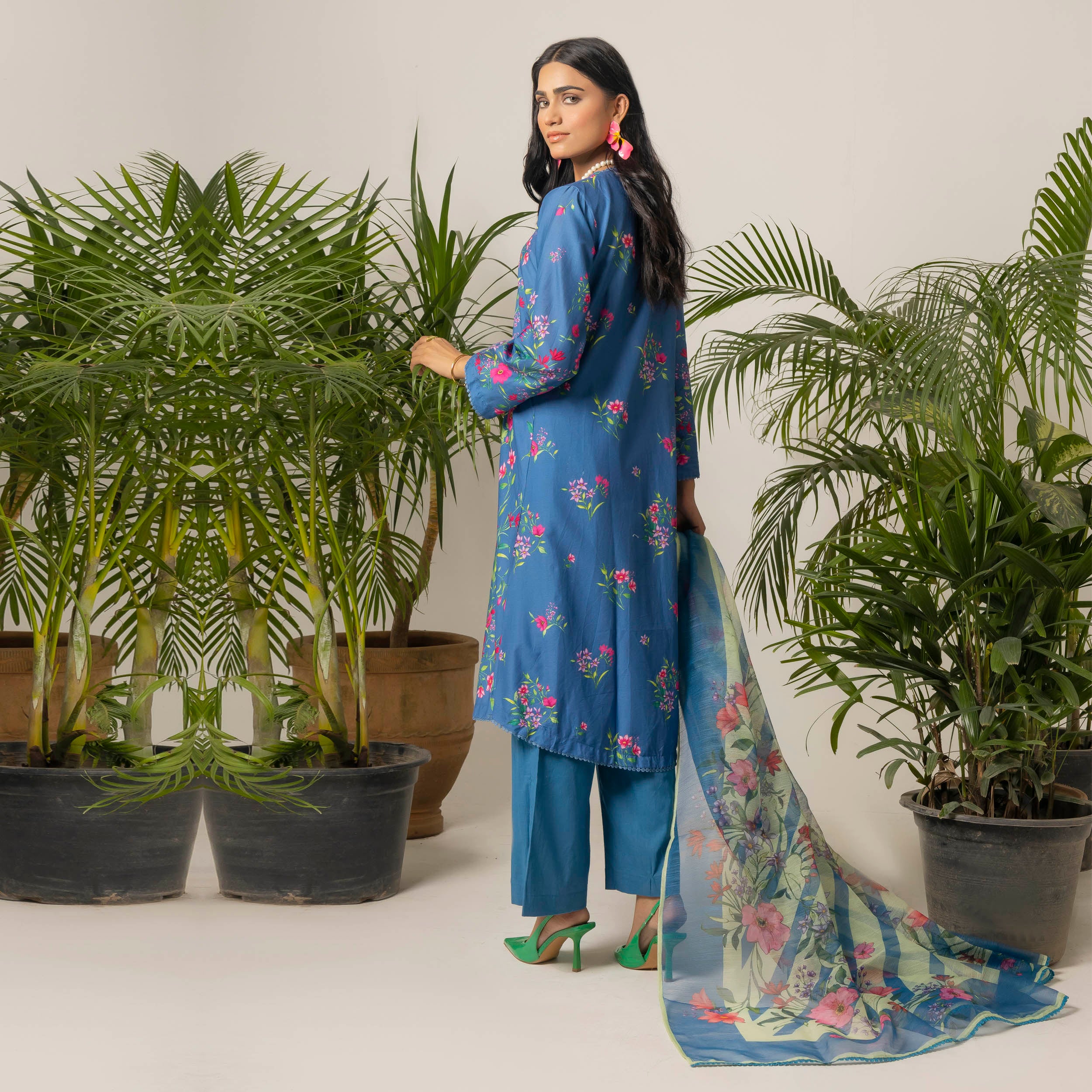 Blue Garden 3-Piece Lawn – AB0008