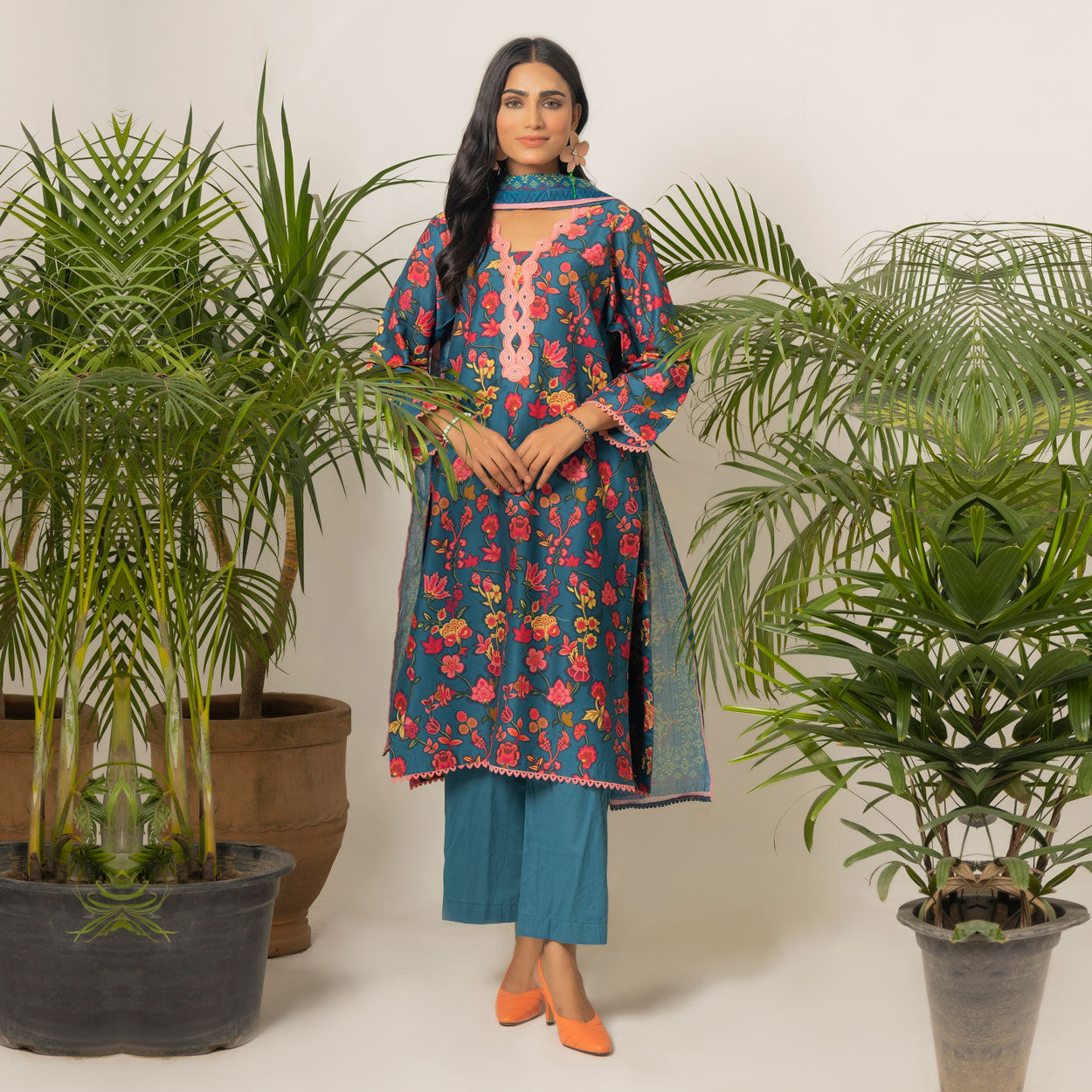 Midnight Flora 3-Piece Lawn – AB0011