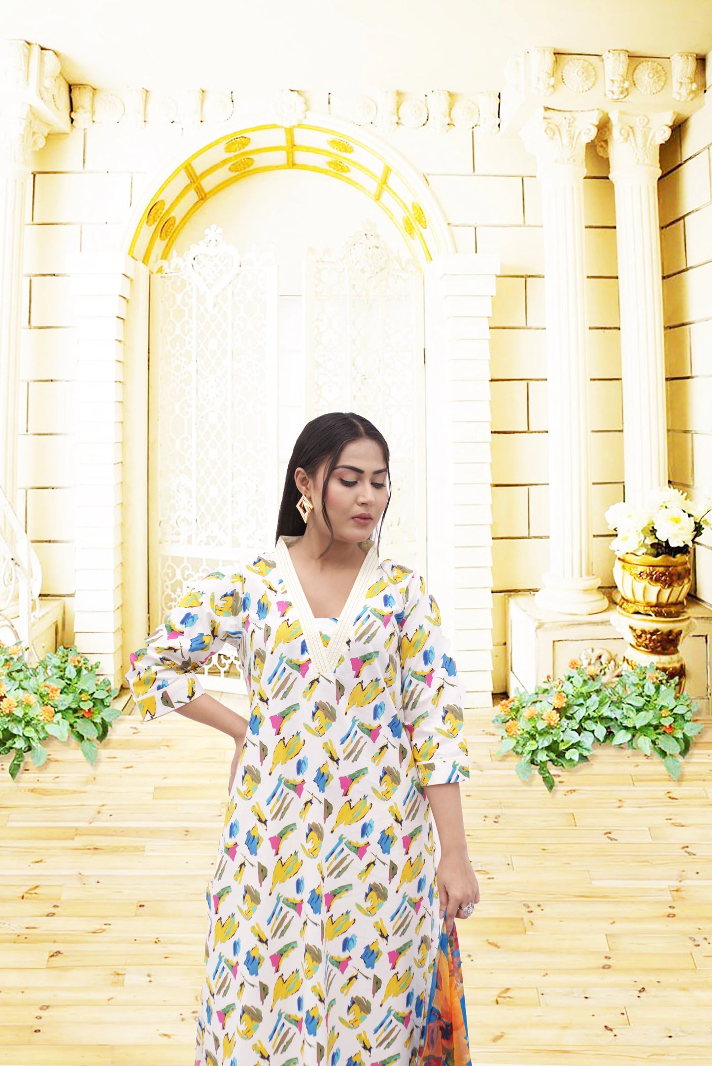 3PC Lawn suit  Printed shirt with unighte desy  Printed Trouser  Chifon printed dupata
