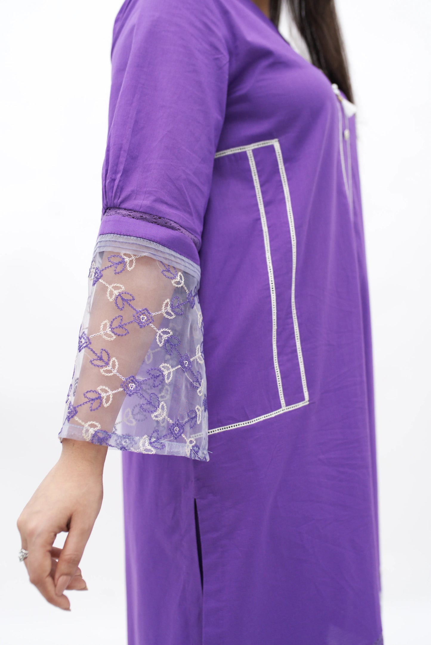 3 Pc Lawn ARB-016  Shirt with orginza work poxet  Trouser Button  shifo.chitton printed dupata