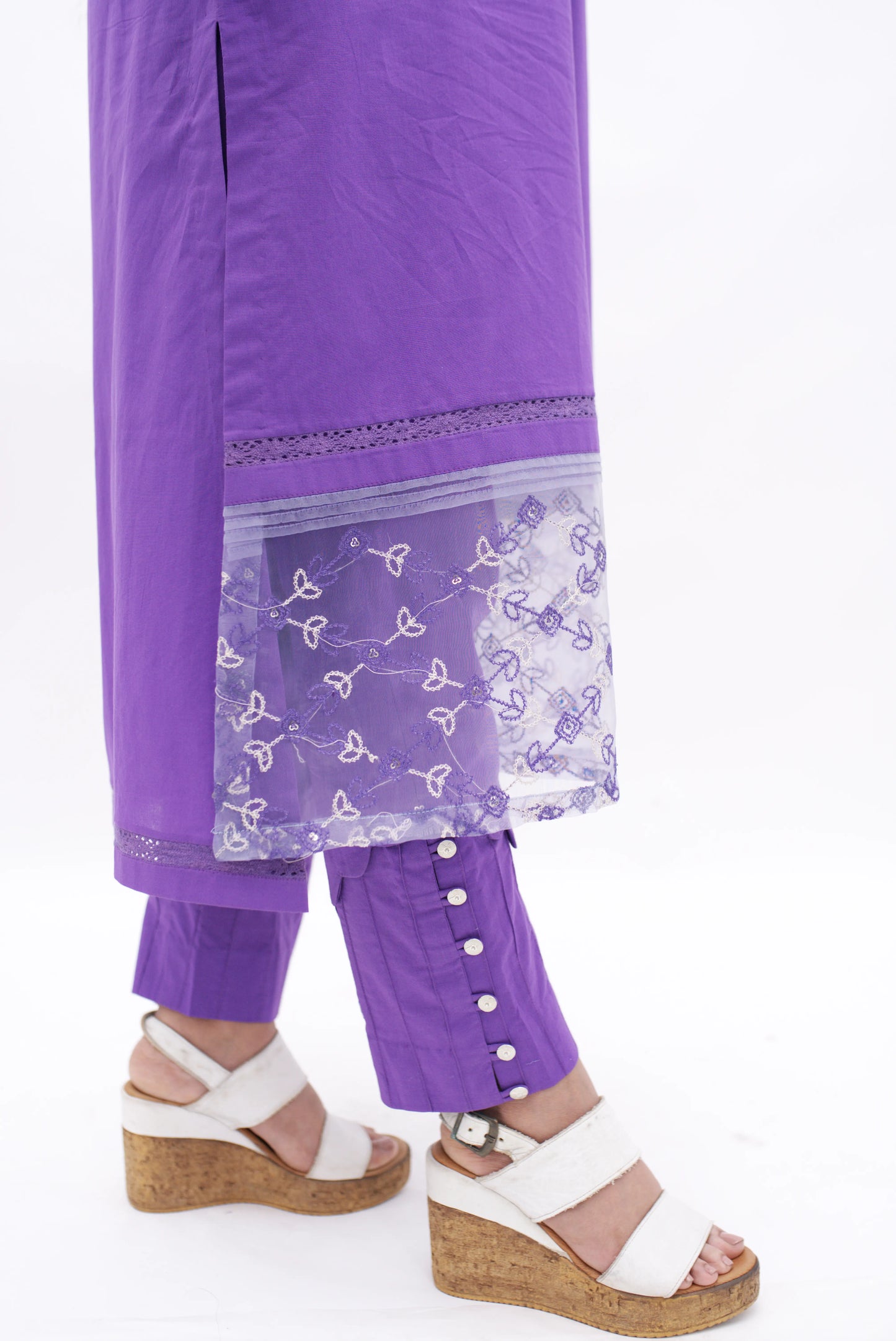 3 Pc Lawn ARB-016  Shirt with orginza work poxet  Trouser Button  shifo.chitton printed dupata