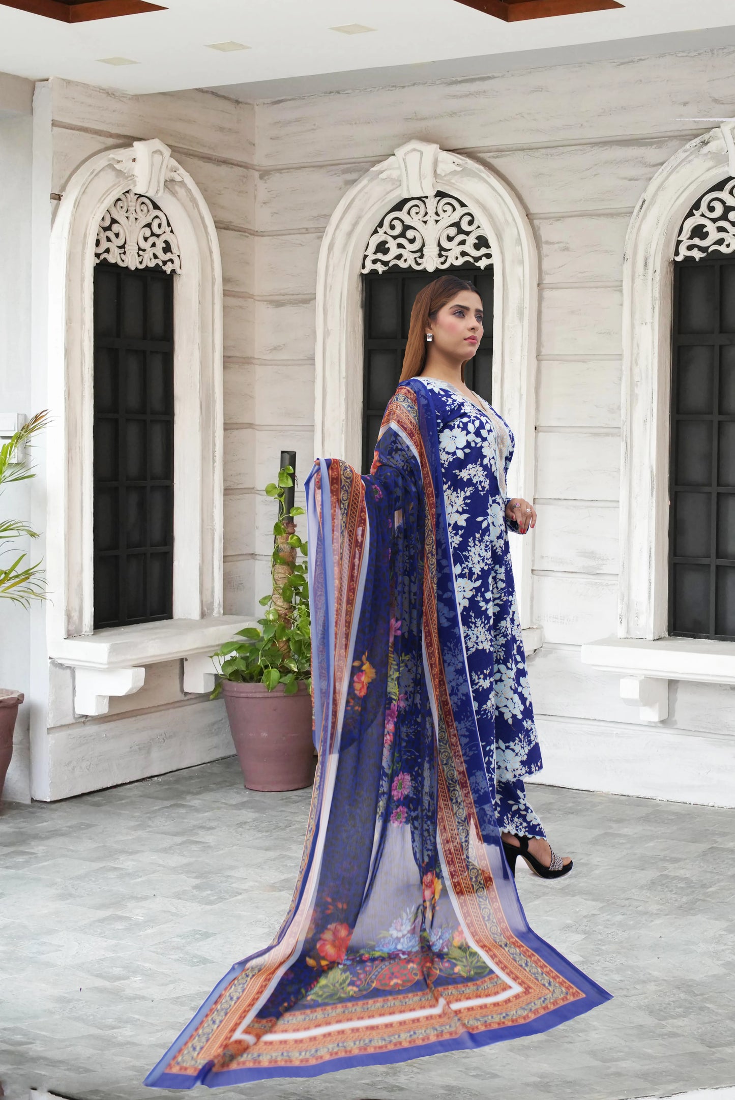 3PC Lawn suit  printed shirt with Nick (gala Patchel)  Printed Trouser  Printed chiffon dupata