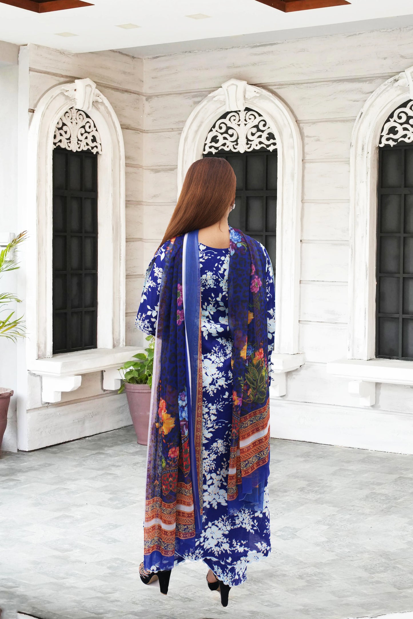 3PC Lawn suit  printed shirt with Nick (gala Patchel)  Printed Trouser  Printed chiffon dupata