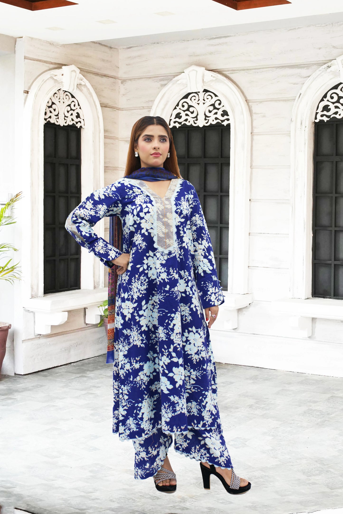 3PC Lawn suit  printed shirt with Nick (gala Patchel)  Printed Trouser  Printed chiffon dupata