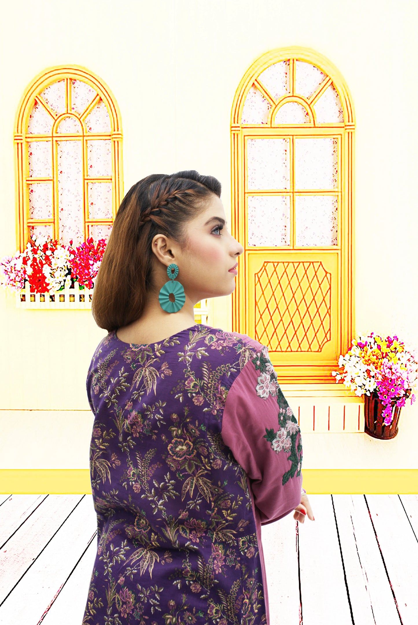 3 Pe Lawn Suitryn  wol1   Shirt Embroidey paches  Shirt Back Side printed  Printed Trouser  printed chiffon dupata