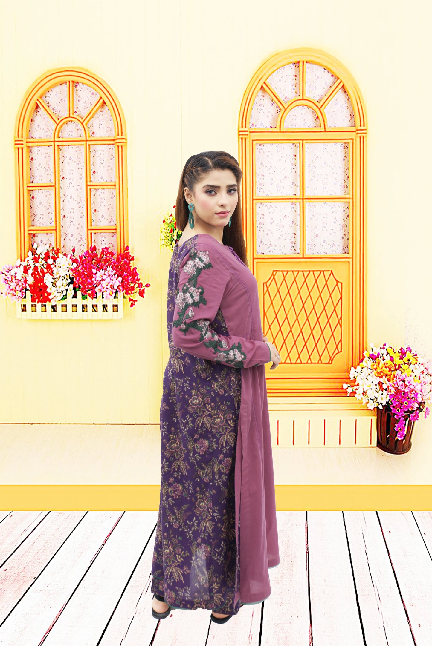 3 Pe Lawn Suitryn  wol1   Shirt Embroidey paches  Shirt Back Side printed  Printed Trouser  printed chiffon dupata