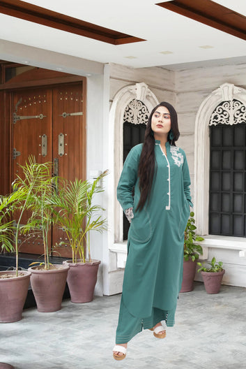 3PC Lawn Suit     Shirt with unique Motive  plazo Trouser with Botton  printed chiffon dupata